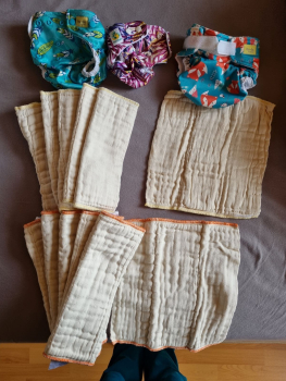 Neuwertiges Occasions-Set (Xkko-Prefolds und Überhöschen)